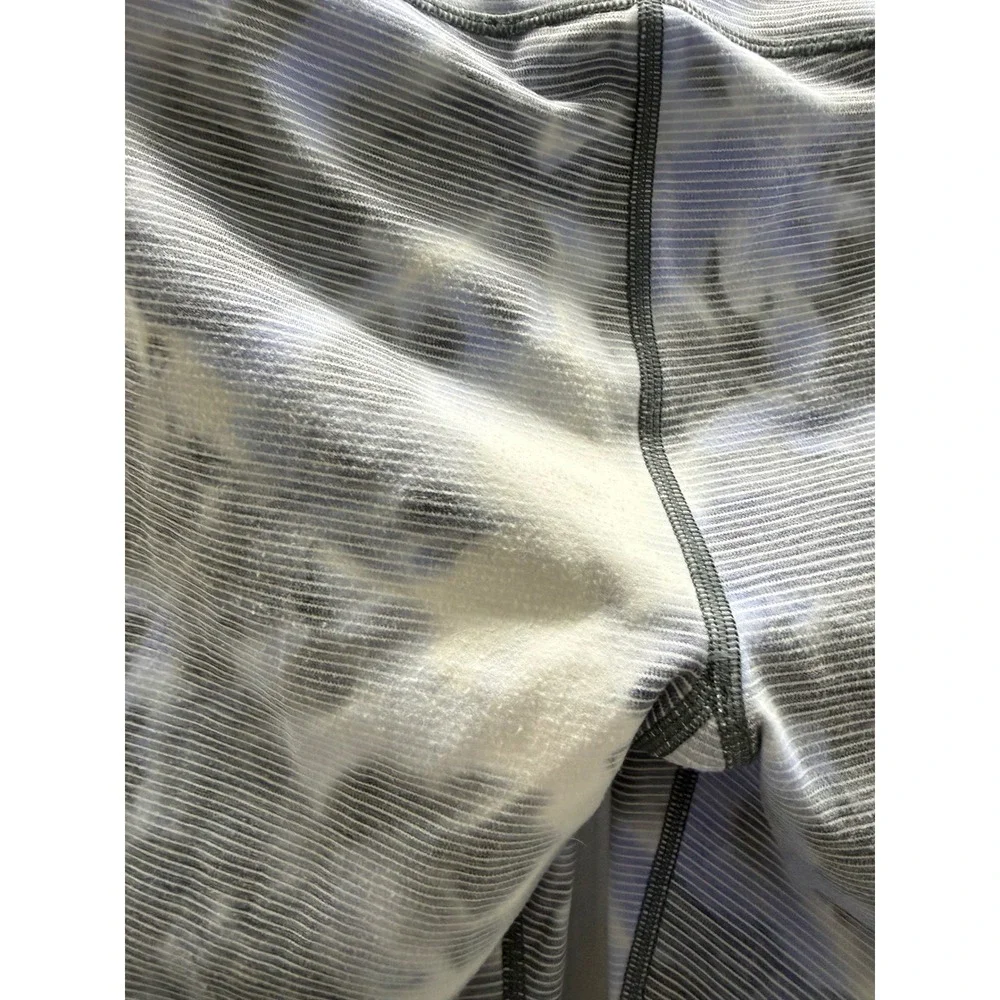 Athleta Girl Chit Chat Capri Textured Leggings Blue Gray Striped Print Kids L 12